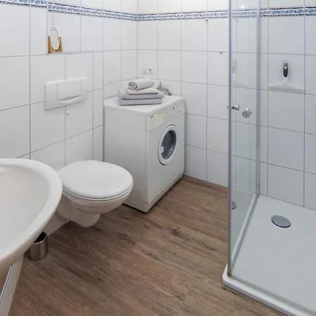 Luetten Uttied Ii Apartamento *